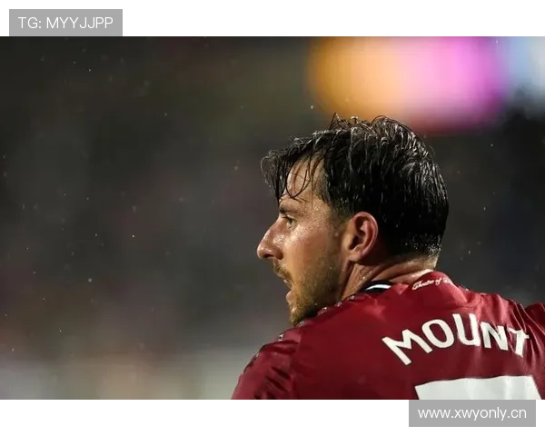 曼联更衣室矛盾再度曝光：内部关系紧张对赛季稳定性构成考验