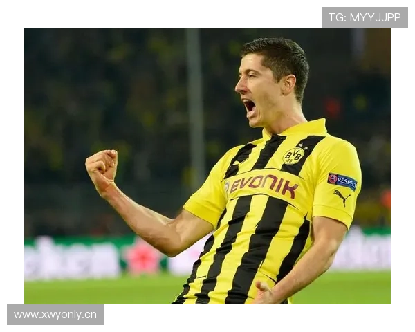 莱万多夫斯基生涯关键节点解析:多特崛起与拜仁封神 莱万多夫斯基生涯关键节点解析:多特崛起与拜仁封神