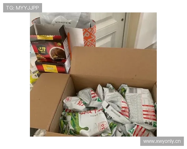 凯恩家冰箱里塞满蛋白粉，连孩子零食都是低脂的